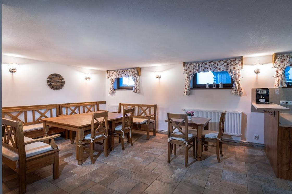 Apartmánový dom Vila Maroš Pavčina Lehota Exterior foto