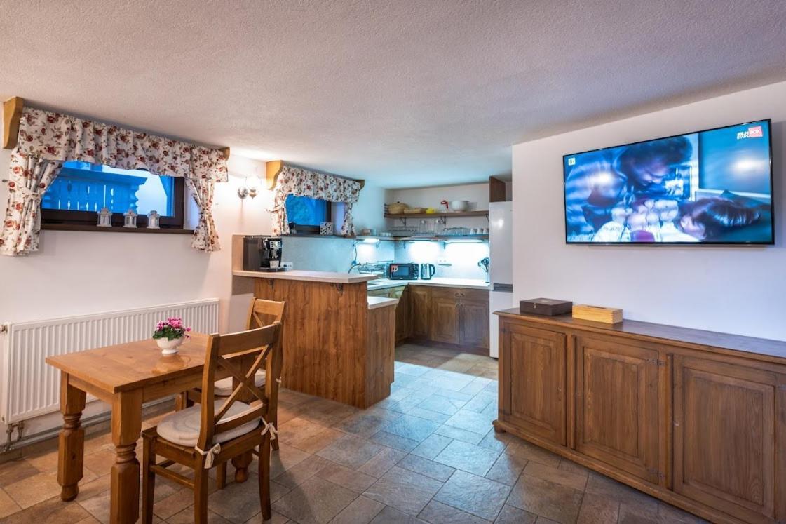 Apartmánový dom Vila Maroš Pavčina Lehota Exterior foto